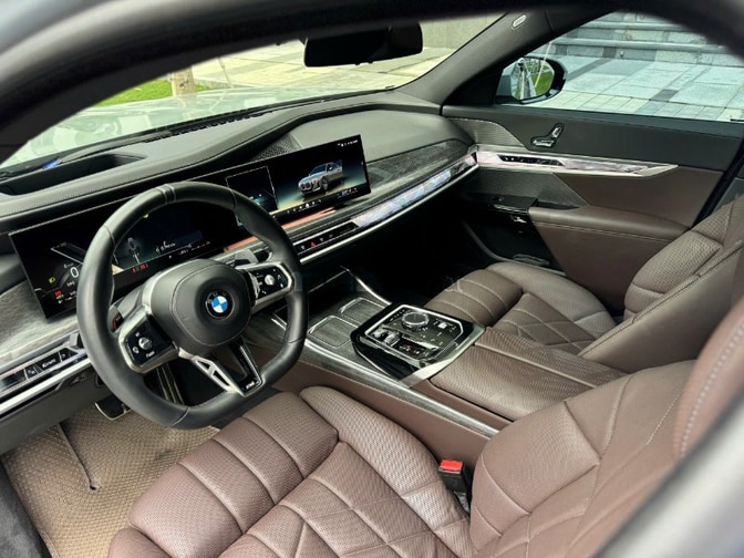 BÁN XE BMW 735i MSPORT, SERI 7 G70, SX 2023, NHẬP KHẦU ĐỨC
