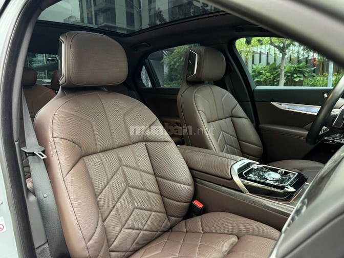 BÁN XE BMW 735i MSPORT, SERI 7 G70, SX 2023, NHẬP KHẦU ĐỨC