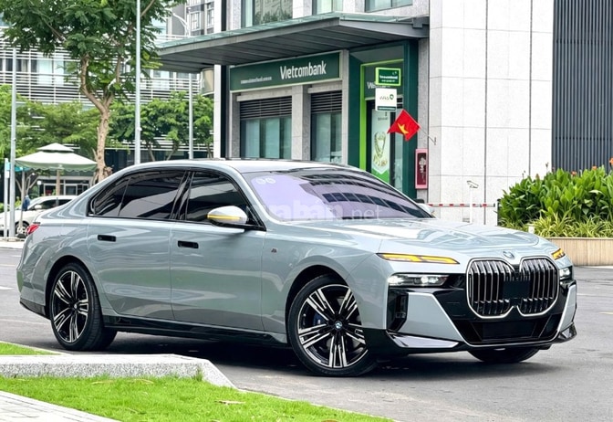 BÁN XE BMW 735i MSPORT, SERI 7 G70, SX 2023, NHẬP KHẦU ĐỨC