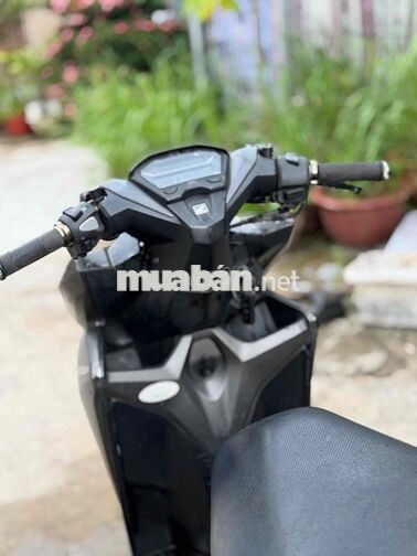 Honda vario 2020 biển 65 Ngây chủ áo đẹp chân cẳng