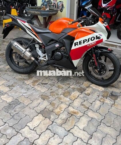 Honda CBR150R màu Cam Trắng Đỏ