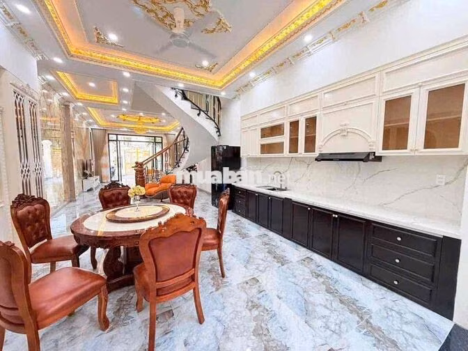 ❌Siêu Phẩm Hoàng Gia LuXuRy Phiên Bản Giới Hạn Ngay Trung Tâm Thành Ph
