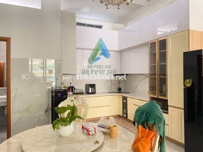CHO THUÊ NHÀ MẶT TIỀN NGUYỄN PHƯỚC LAN