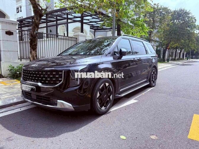 Kia Carnival 2.2D Signature 2025 7 chỗ Đen