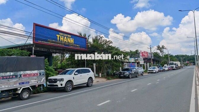 Cho thuê mặt bằng, mặt tiền đường DT 744