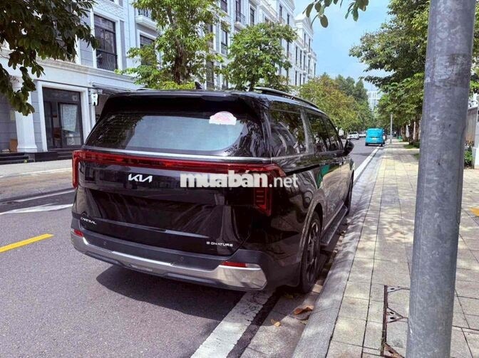 Kia Carnival 2.2D Signature 2025 7 chỗ Đen