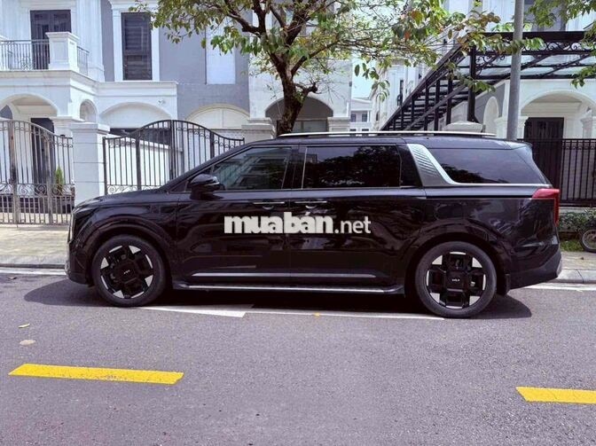 Kia Carnival 2.2D Signature 2025 7 chỗ Đen