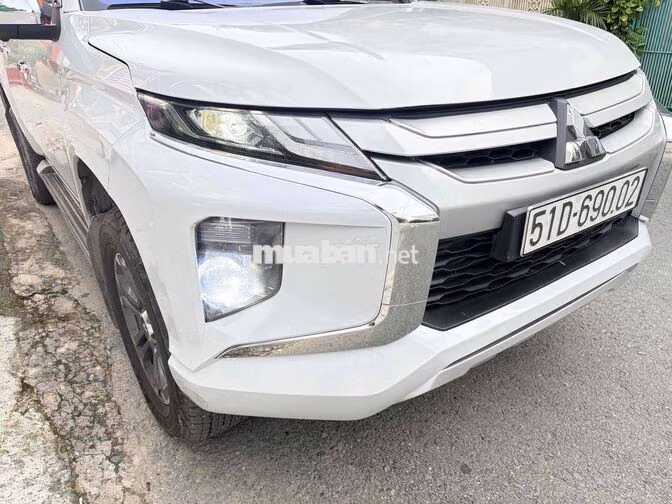 Mitsubishi Triton 2021 Premium 46.000 km Trắng