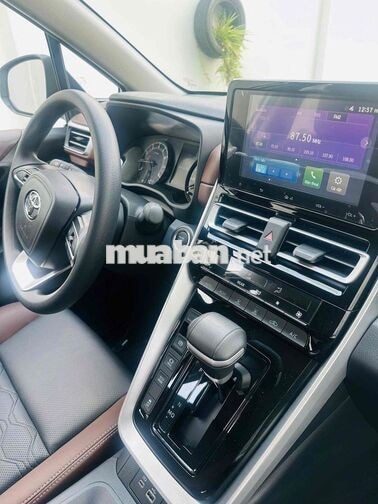 Toyota INNOVA CROSS 2026 Trắng