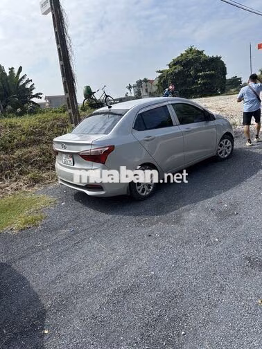 Hyundai i10 2018 Số sàn Bạc