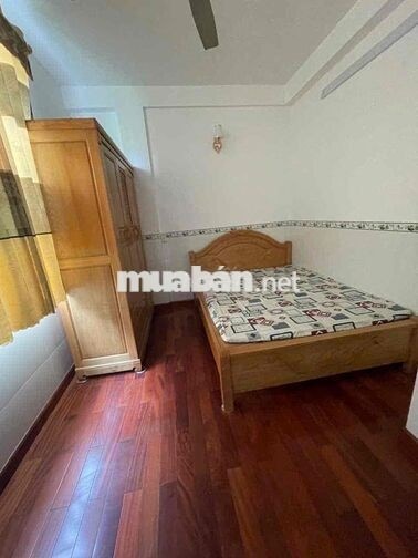 Cho thuê Chung cư 2PN, có sẵn nội thất - Võ Văn Kiệt Q1