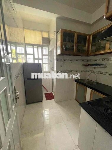 Cho thuê Chung cư 2PN, có sẵn nội thất - Võ Văn Kiệt Q1