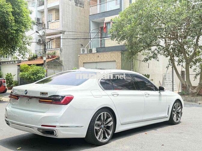 BMW 730Li Pure Excellence 2020