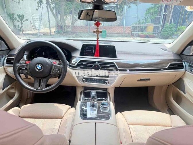 BMW 730Li Pure Excellence 2020