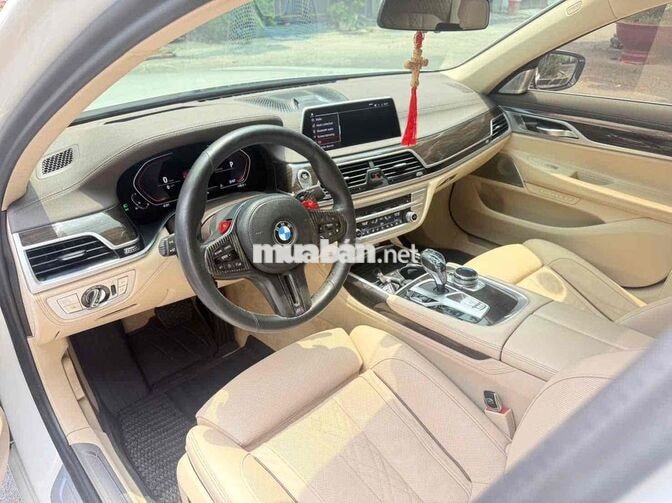 BMW 730Li Pure Excellence 2020