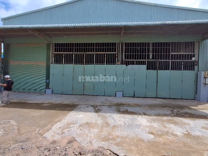 Cho thuê nhà xưởng 1000m2 phường An Phú Đông