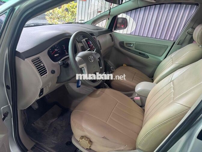 Toyota Innova 2015 Số sàn Bạc