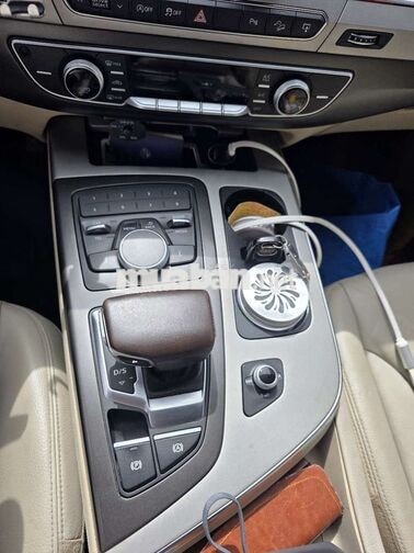 Audi Q7 2016 Đen 16 vạn