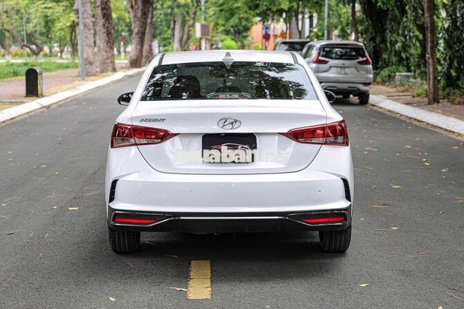 Hyundai Accent 2023 Tự động Trắng 5 chỗ