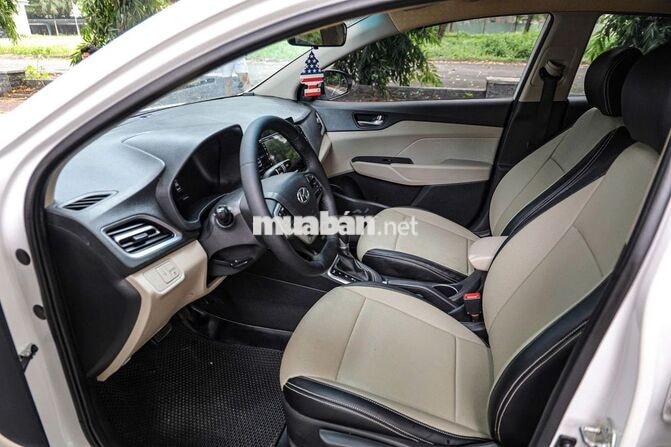 Hyundai Accent 2023 Tự động Trắng 5 chỗ