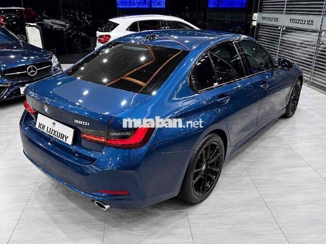 BMW 320i Sport Line Model 2024 Xanh 40.000km