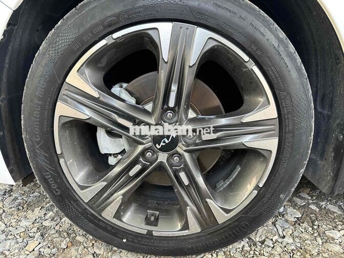 KIA K5 LUXURY 2022 lăn bánh 12/2023 được 34.000km