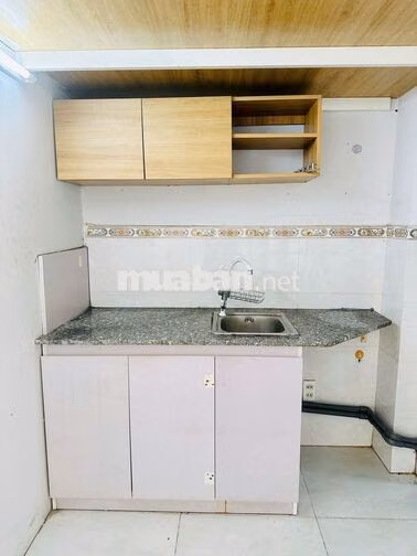 Phòng 45m2 bancon, có 1PN riêng, + gác lửng. 