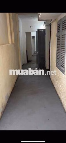cho thuê mặt phố Quỳnh Mai 45m2 tầng 1 giá 8 triệu/1th KD 2 thoáng