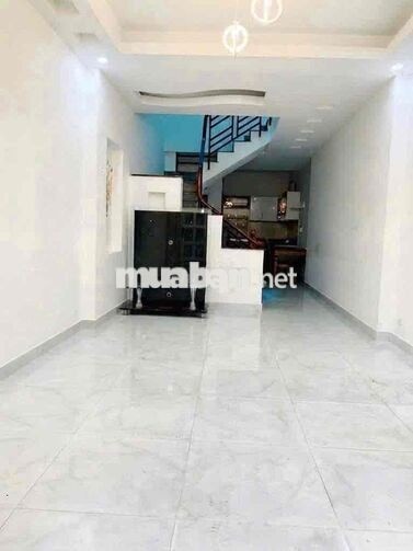 Cho thuê nhà nguyên căn 3 tầng, 3.3 x12.5m, 4pn/2wc, ngay ngã tư PN