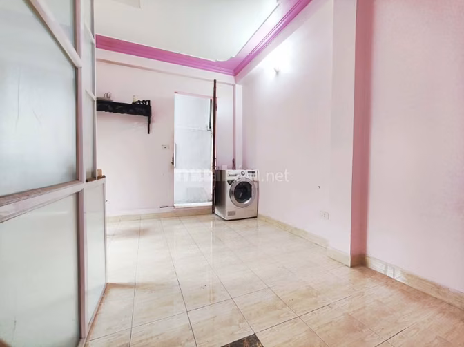 Cho thuê nhà phố Núi Trúc, 3 ngủ, 8tr