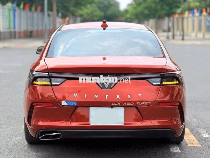 Vinfast LuxA2.0 Turbo 2021 Base Đỏ
