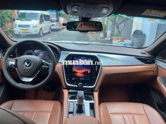VinFast Lux A Premium 2022 - 12.000 km