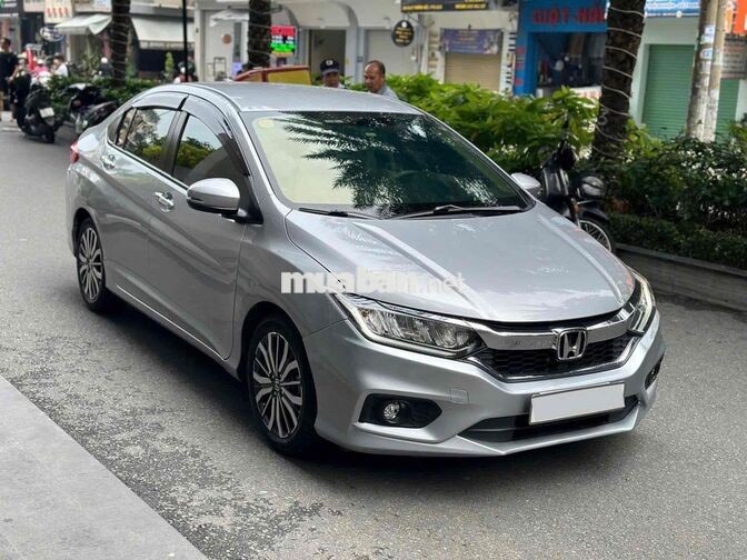 City TOP 2018 bạc, Khách bán xe xăng đổi xe điện