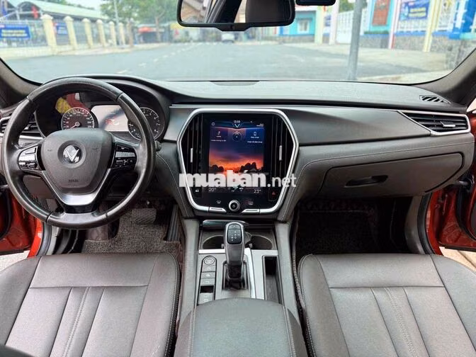 Vinfast LuxA2.0 Turbo 2021 Base Đỏ