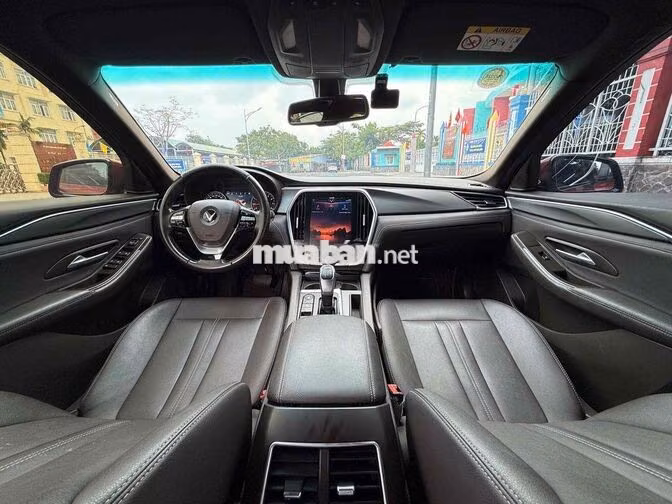 Vinfast LuxA2.0 Turbo 2021 Base Đỏ