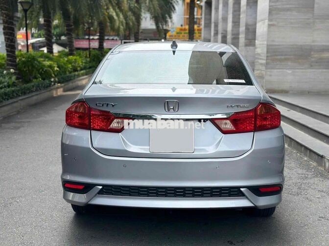 City TOP 2018 bạc, Khách bán xe xăng đổi xe điện