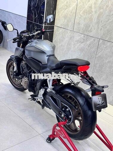 Honda CB650R 2023 Xám 2.800 km