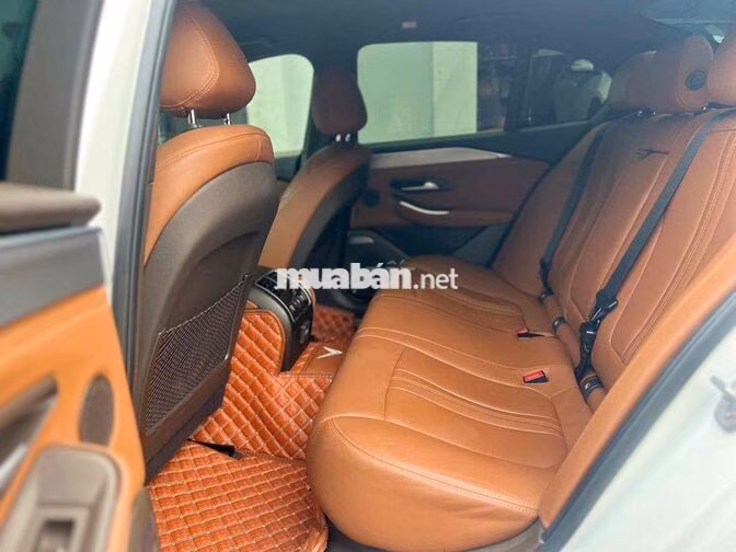 VinFast Lux A Premium 2022 - 12.000 km