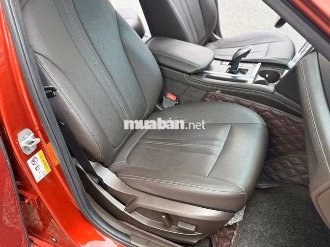 Vinfast LuxA2.0 Turbo 2021 Base Đỏ