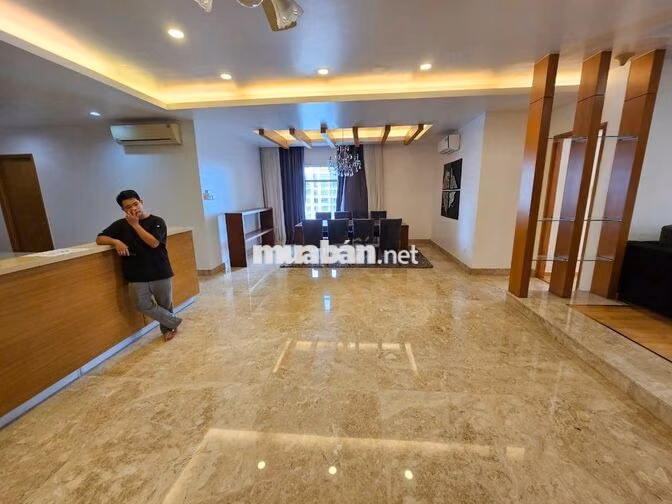 Cho thuê căn Penthouse Cộng Hòa Garden 150m2 4PN 3WC Đủ Nội Thất.