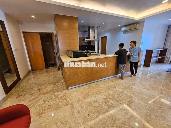 Cho thuê căn Penthouse Cộng Hòa Garden 150m2 4PN 3WC Đủ Nội Thất.