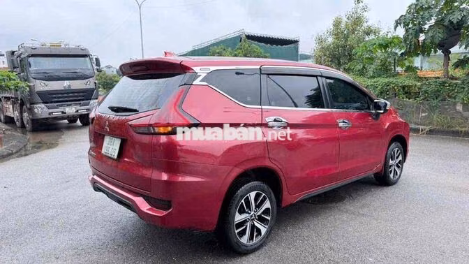 Mitsubishi Xpander 2019 Số sàn 7 chỗ Đỏ