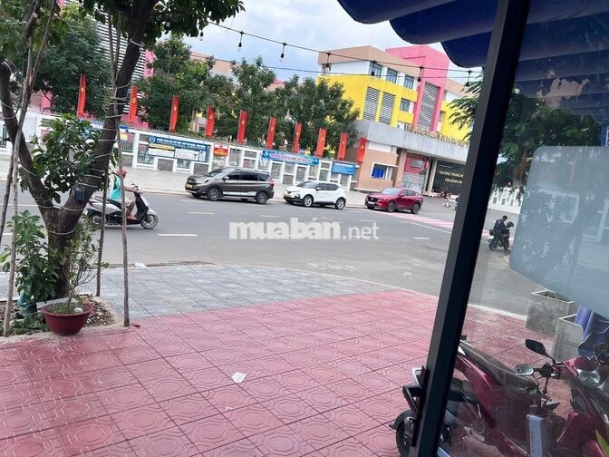 Cho thuê Mặt bằng đối diện trường học MỚI ĐẸP