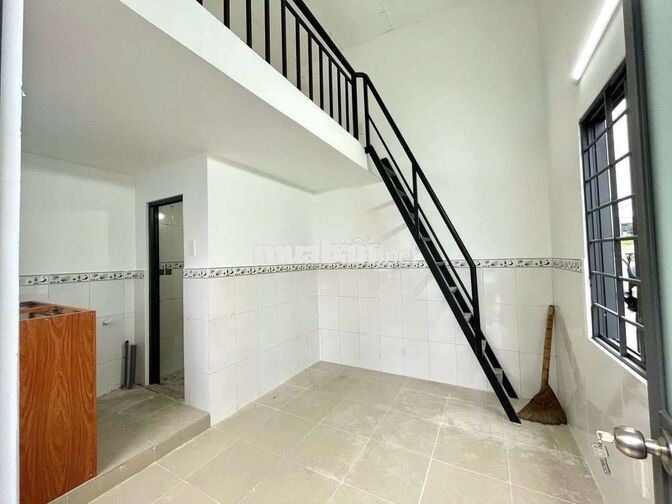 CHÍNH CHỦ  Duplex Ban Công tại Tân Hương, Đh Công Thương vs Văn Hiến 
