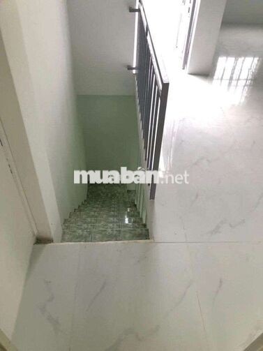 Nhà mới đẹp 5❌10 1trệt 1lầu 2pn 2wc ngay nhà thờ lạc quang giá rẻ
