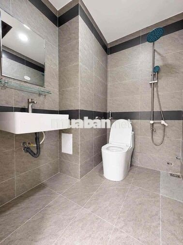 Duplex Cửa Sổ Trời 30m2 Ánh Sáng Tự Nhiên - Ngay Âu Cơ