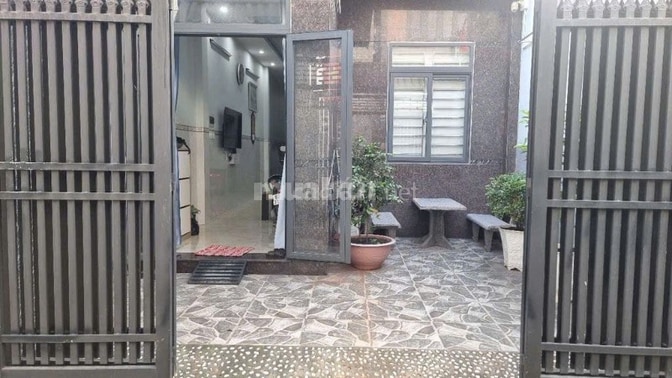 Bán Nhà Tặng Kèm Nội Thất, Gần Siêu Thị BigC, Sát Bên KDC An Hưng Phát