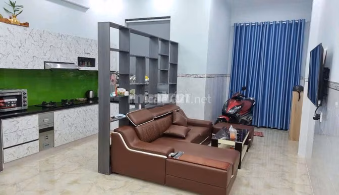 Bán Nhà Tặng Kèm Nội Thất, Gần Siêu Thị BigC, Sát Bên KDC An Hưng Phát