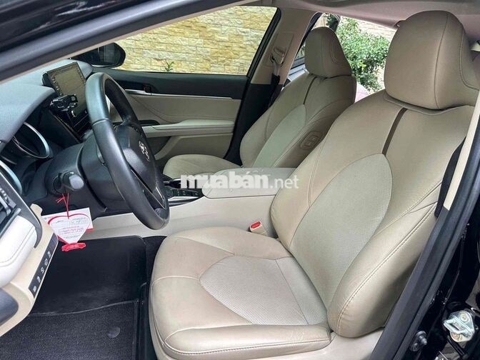 Toyota Camry HEV Hybrid 2024 Đen Hybrid 25.000 km