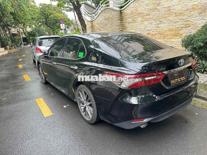 Toyota Camry HEV Hybrid 2024 Đen Hybrid 25.000 km